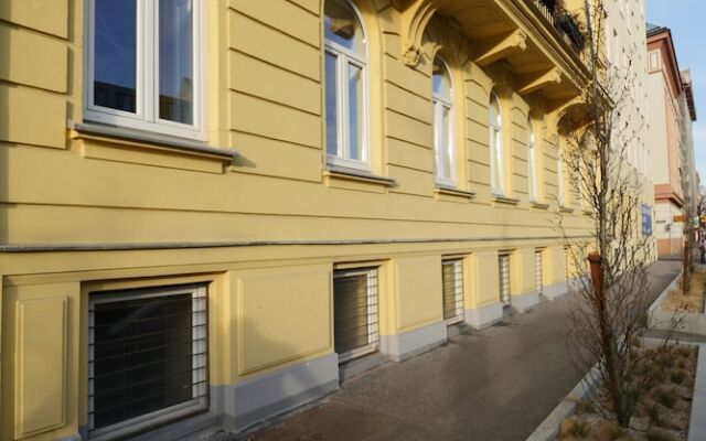 Vienna Vintage Apartment