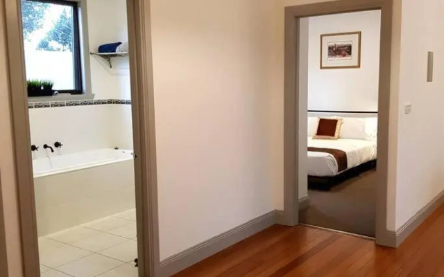Westend House Healesville