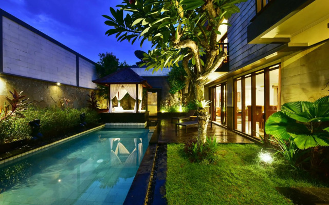 The Khayangan Dreams Villa, Seminyak