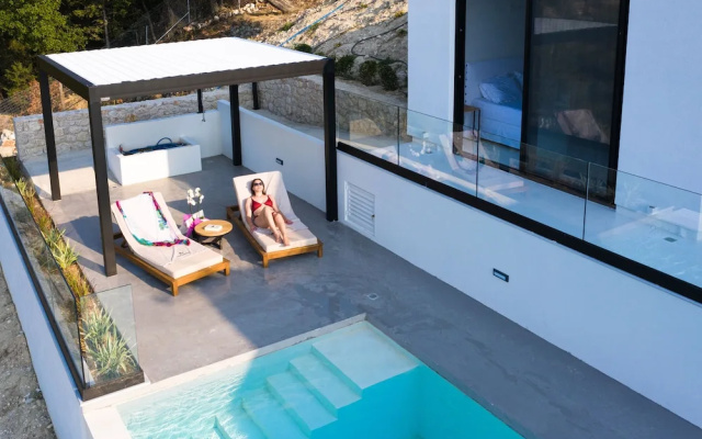 Mandevilla Hillside Luxury Villas