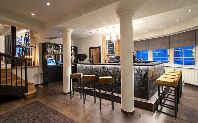 TWO TIMEZ - Boutique Hotel