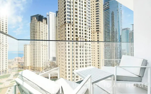 LUX Contemporary Suite Marina View 3