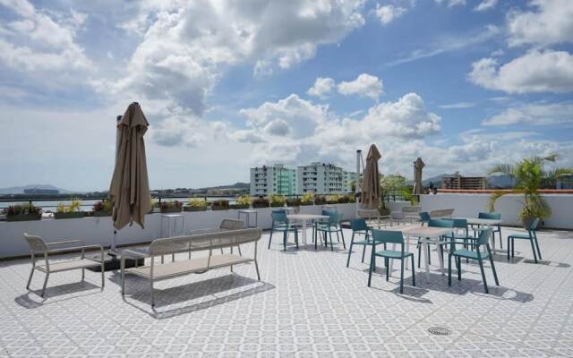 w Elegant 1BR in Casco Viejo