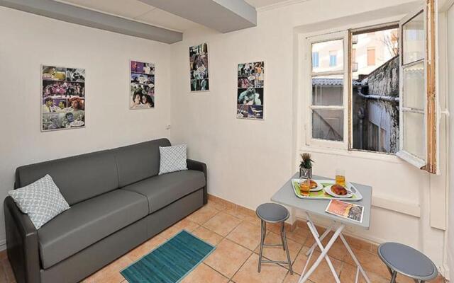 Studio 500 metres from the BEACH