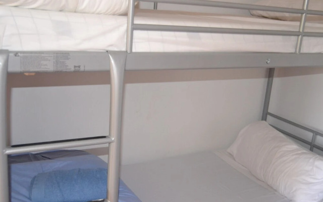 Fully equipped studio overlooking Mount Oiz