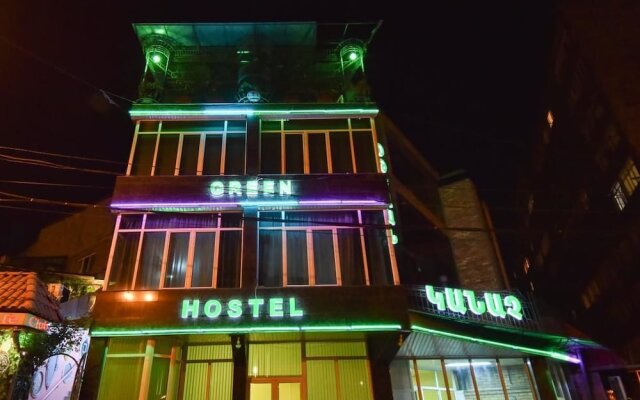Green Hostel And Tours