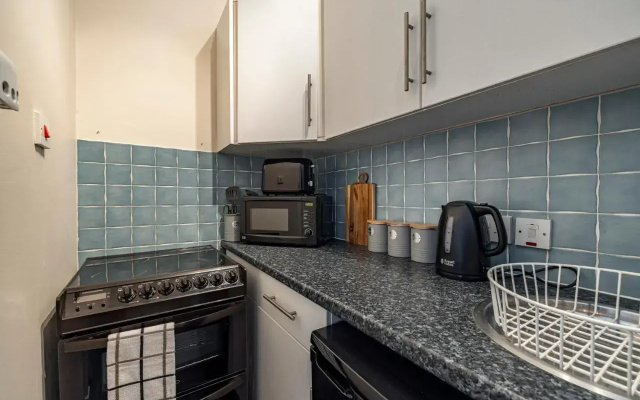 Bright flat in Lauder Centre