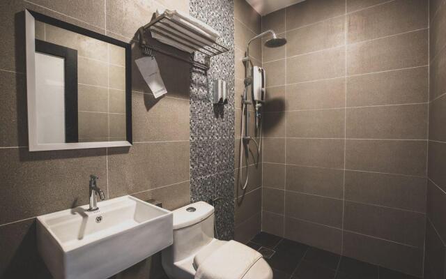 V3 Hotel & Residence Seri Alam