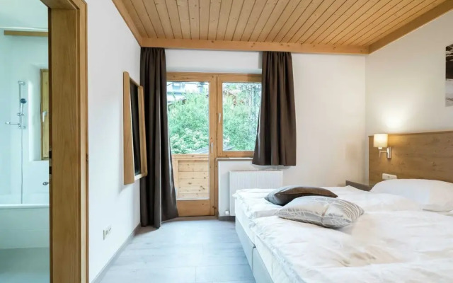 Large Luxury Chalet near Ski Area Zillerarena Königsleiten