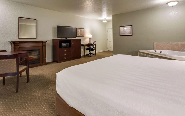 Best Western Plus Bayshore Inn