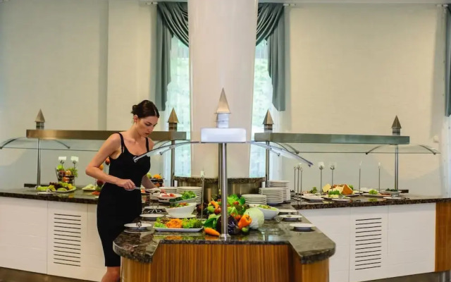 Campus Alba at Hotel Castello Mare