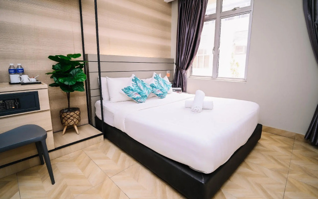 Worldview Grand Hotel
