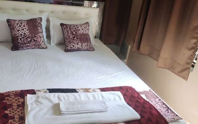 Hotel Mamnani