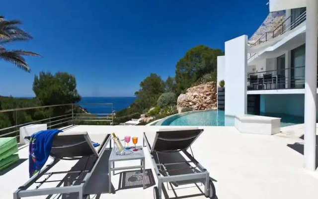 Appealing Villa With Private Terrace