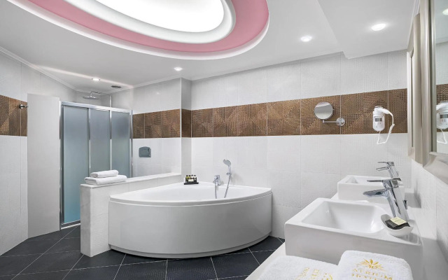 Atrium Platinum Resort Hotel & Spa