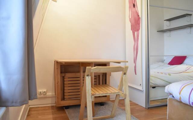 Cosy Studio Apartment in Paris 14th