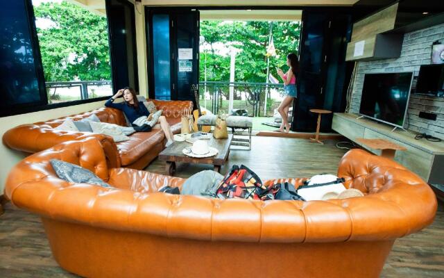 Doolay Beachfront Hostel