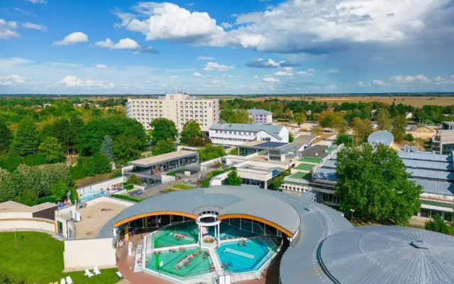 Hunguest Hotel Repce