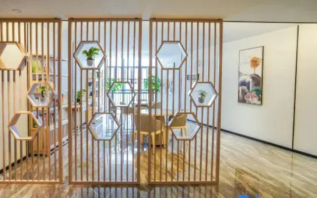 Yunan Yuehu Garden Hotel