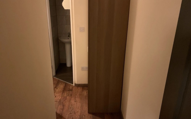 1 Bed - Sleeps 4 - Garden - City Centre