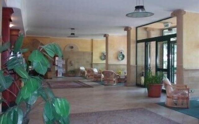 Hotel Salus