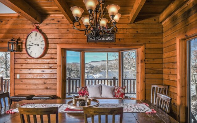 Pinnacle Retreat 5 Bedroom House