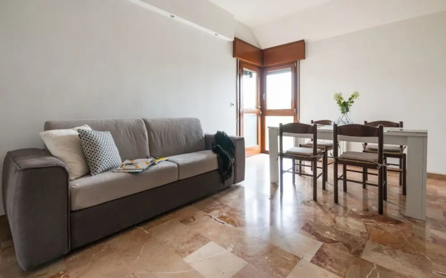 Sunny Apartment