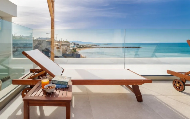 Wave Suite By the Sea