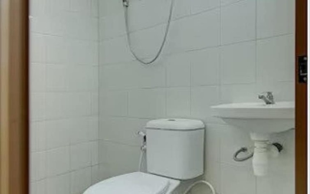 Sukomanunggal Inn by OYO Rooms