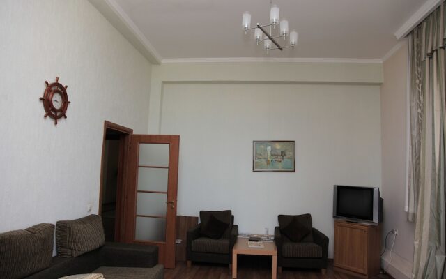 Sea Port Hotel