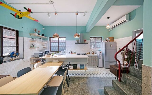 Civil Life Guesthouse Tainan