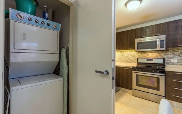 3BR 3BA Duplex w Amazing Views Pool Amenities