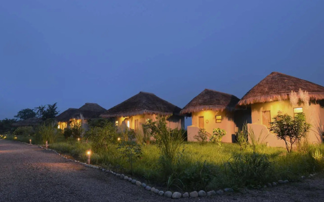 Barahi Jungle Lodge