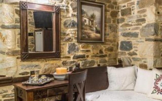 Iliopetra Suites