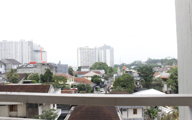 Strategic 2Br Parahyangan Residence Apartment