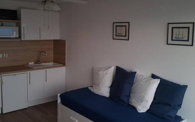 Appartement Le Lavandou, 1 pièce, 3 personnes - FR-1-308-77