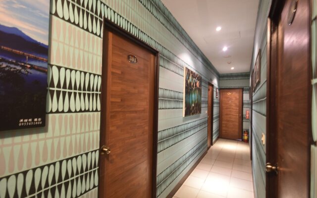 Sun Moon Love Hotel