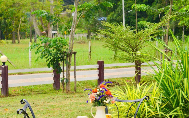 Family Resort Khao Yai (Pet-friendly hotel)