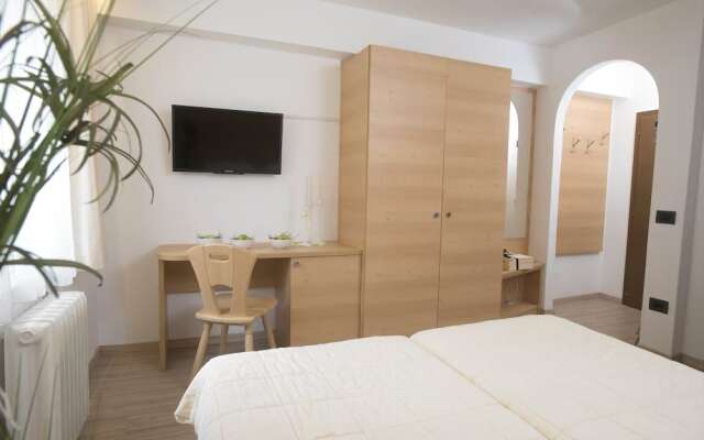 Sport Hotel Enrosadira