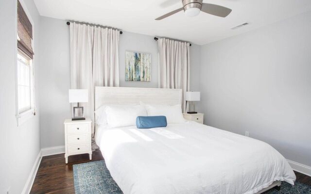Apartment off St. Philip Walk Everywhere