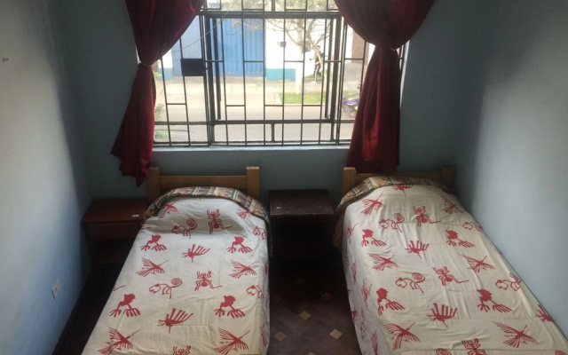 Explorers House - Hostel