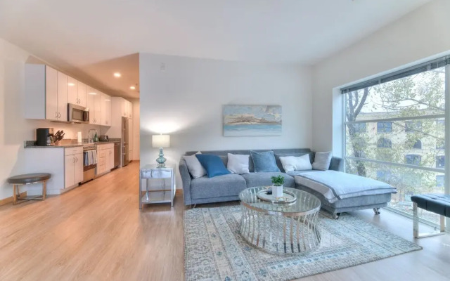 Milwaukee River Condos by Barsala