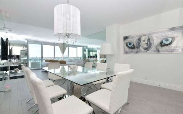 Miami World Rental - Mondrian 1426