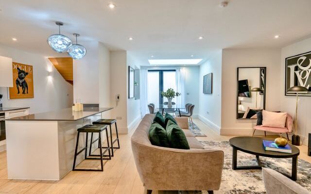 Lincolns Inn Apartments, London