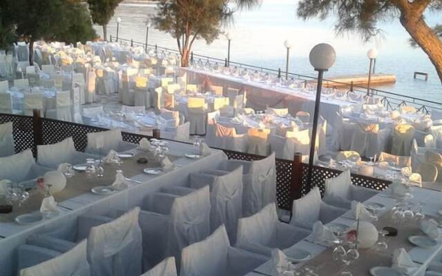 Mytilana Village Hotel