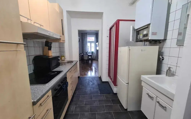 Chic 2BR Apt Downtown Long Stay