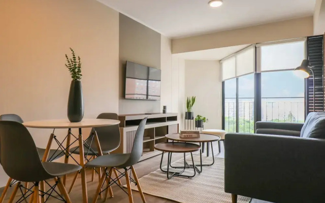 w Great 2BR Apartment w Balcony in Miraflores