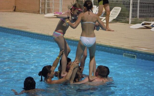 Village Club Yravals