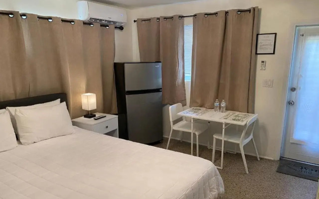 Tiana Beach Inn