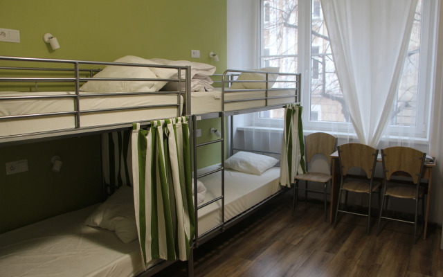 Lorf Hostel&Apartments